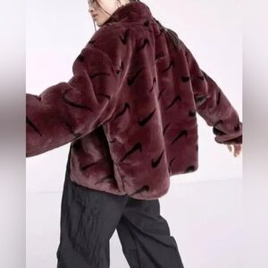 Women/ man Nike Printed Faux Fur Jacket